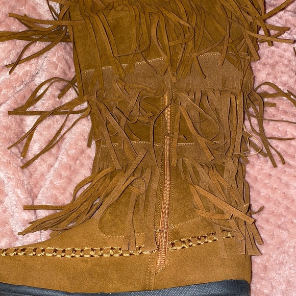 Fringe boots - Picture 3 of 4